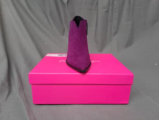 BOXED PAIR OF DANNII MINOGUE UPTOWN SUEDE BOOTS IN PURPLE UK SIZE 4