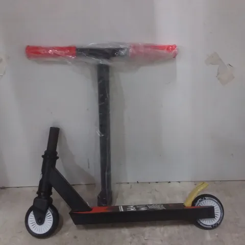 BOXED STUNTED RANT STUNT SCOOTER 