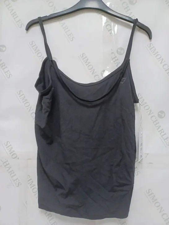 GYMSHARK ELEVATE STRAOOY TANK IN BLACK - SMALL