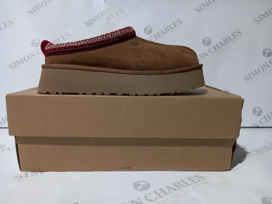 BOXED PAIR OF UGG PLATFORM SLIP-ON SHOES IN BROWN UK SIZE 6