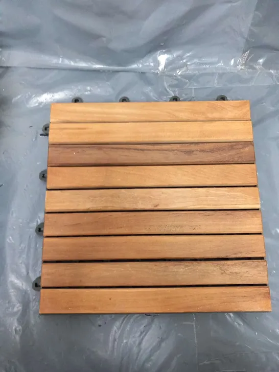 APPROXIMATELY 10 PIECES OF WOODEN TILES 30X 30CM 0.9SQM