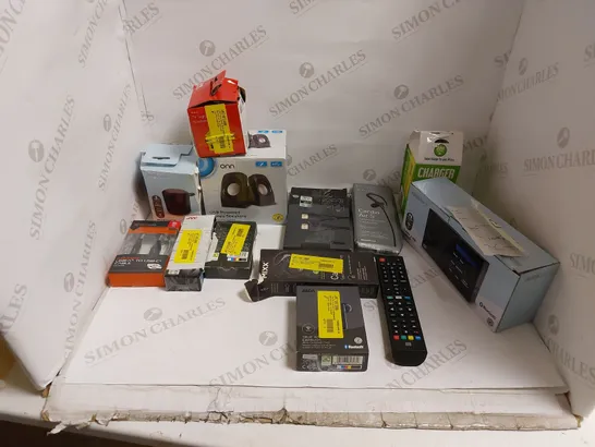 BOX OF ASSORTED ELECTRICAL ITEMS TO INCLUDE SPEAKERS, HEADPHONES AND RADIOS