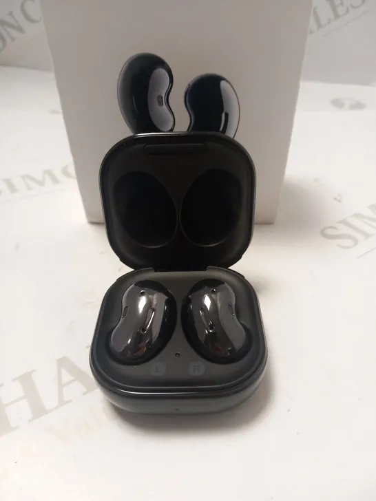 BOXED SAMSUNG GALAXY BUDS LIVE