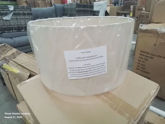 BOXED CREAM LAMP SHADE