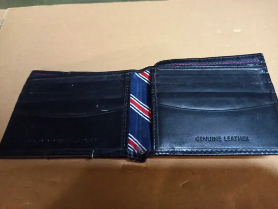 TOMMY HILFIGER LEATHER WALLET