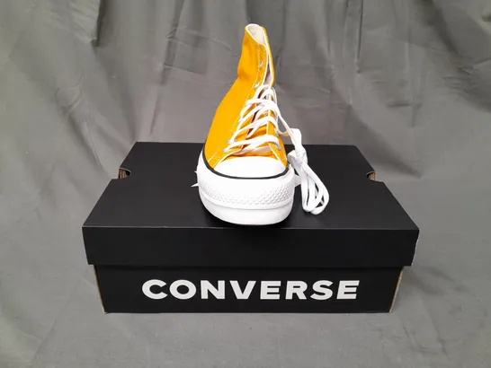 BOXED PAIR OF CONVERSE SHOES IN MUSTARD UK SIZE 6.5