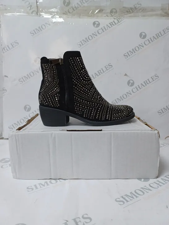 MODA BLACK SPARKLE ANKLE BOOT SIZE 4 