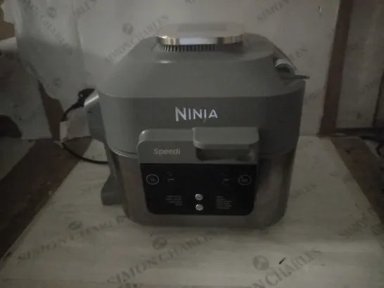 BOXED NINJA SPEEDI 10-IN-1 5.7L RAPID-COOKER & AIR FRYER