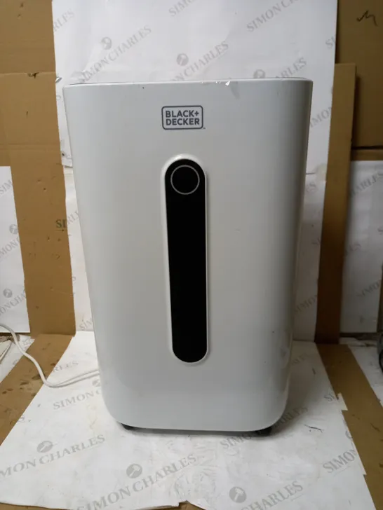 BLACK + DECKER 20 LITRE DEHUMIDIFIER 