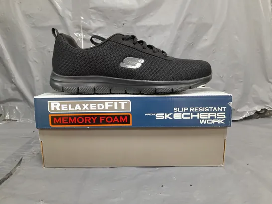 BOXED PAIR OF SKECHERS WORK MEMORY FOAM IN BLACK SIZE 6