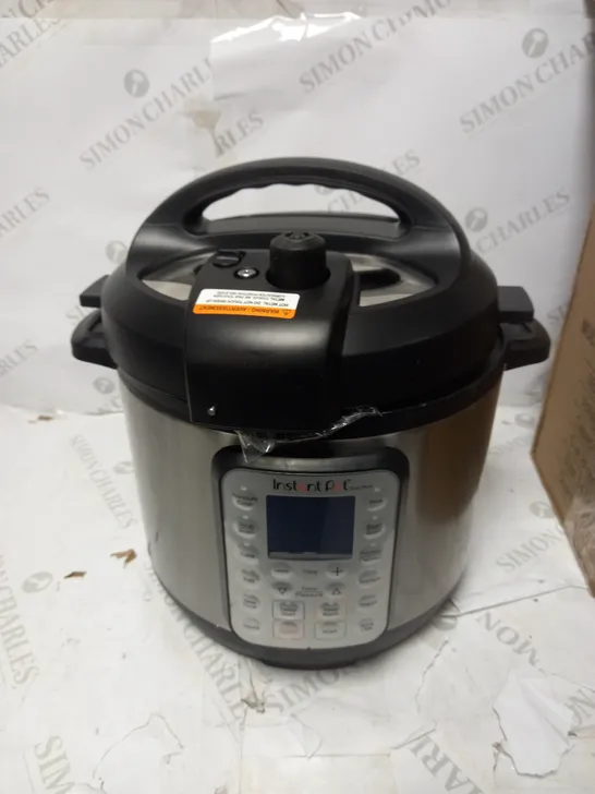 INSTANT POT DUO PLUS 5.7L ELECTRIC PRESSURE COOKER