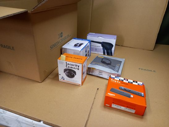 BOX OF APPROX 10 ASSORTED BOXED HOUSEHOLD ITEMS TO INCLUDE: PORTABLE HEATER, HEADPHONES, FIRE TV STICK
