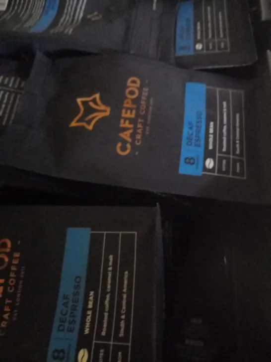 BOX OF APPROX 15 BAGS OF CAFEPOD CRAFT COFFEE 8 STRENGTH DECAF ESPRESSO 