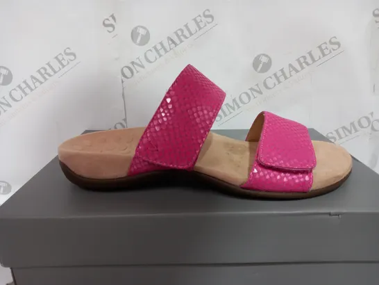 BOXED VIONIC BLACK REST SANDALS IN PINK - WOMENS 7