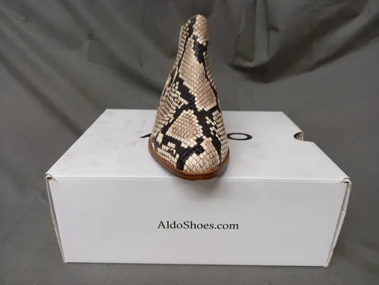 BOXED PAIR OF ALDO KAICA LOW HEEL LEATHER ANKLE BOOTS IN BEIGE SNAKE UK SIZE 3