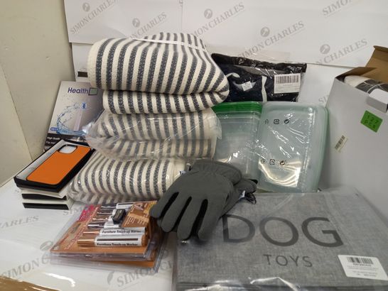 BOX OF ASSORTED ITEMS TO INCLUDE DOKEHOM STRIPE GREY STORAGE BAG, PET COLLAPSIBLE STORAGE, GENUINE LEATHER PHONE CASE, FOOD CONTAINERS, FURNITURE REPAIR MARKERS ETC