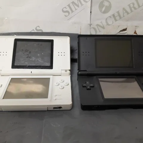 2 X NINTENDO DS IN BLACK AND WHITE 