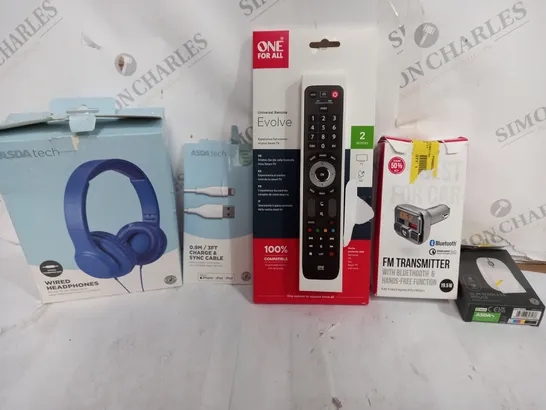 BOX OF APPROX 12 ASSORTED ITEMS TO INCLUDE - ONE FOR ALL EVOLVE REMOTE - FM TRANSMITTER - WIRED HEADPHONES ECT