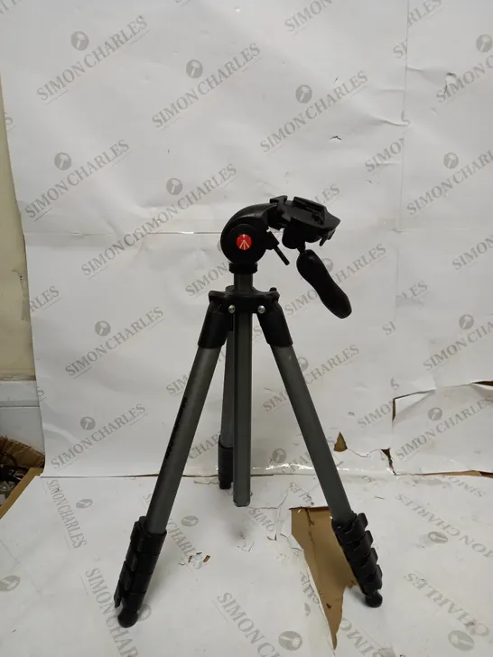 MANFROTTO COMPACT ADVANCED TRIPOD