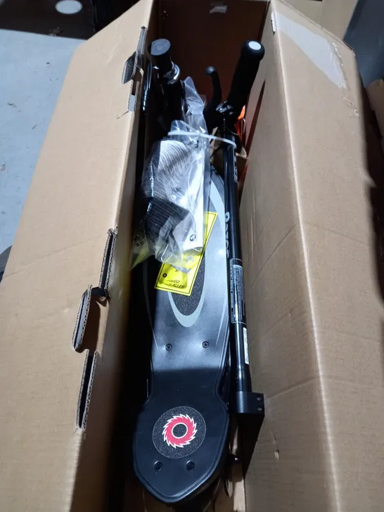 RAZOR POWERCORE E90 SCOOTER BLACK RRP £199.99