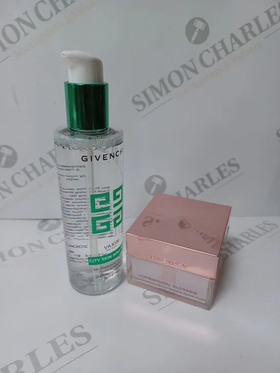 APPROXIMATELY 20 ASSORTED BOXED GIVENCHY BEAUTY PRODUCTS TO INCLUDE RADIANCE REVIVER CREAM AND YOUTH PROTECTING WATER PURE & FRESH - DEMONSTRATION TESTER