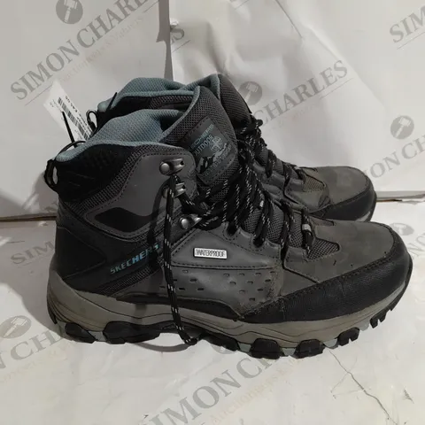 PAIR OF SKECHERS HIKING BOOTS CHARCOAL SIZE 5 1/2