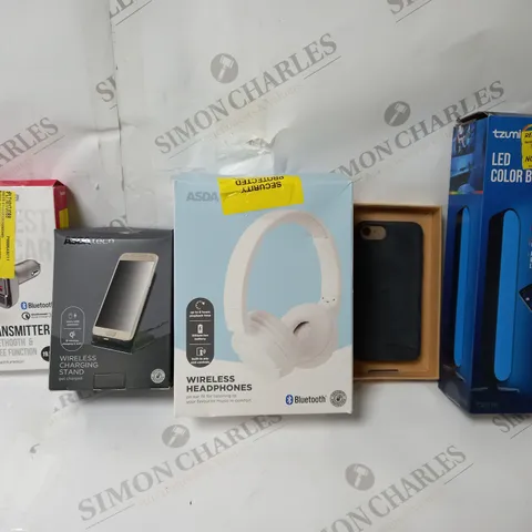 BOX OF APPROX 30 ASSORTED ITEMS TO INCLUDE TZUMI LED COLOUR BAR - WIRELESS EARPHONES - FM TRANSMITTER ECT