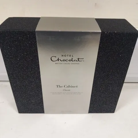 BOXED HOTEL CHOCOLAT THE CABINET CLASSIC