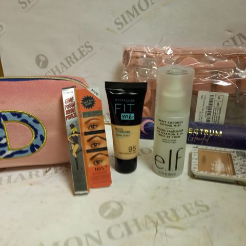 LOT OF APPROXIMATELY 20 HEALTH & BEAUTY ITEMS, TO INCLUDE COSMETIC BAG, MAYBELLINE, BENEFIT, ETC