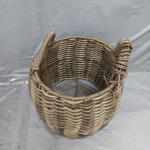 BROWN HANDLED THREADED BASKET - BROWN 