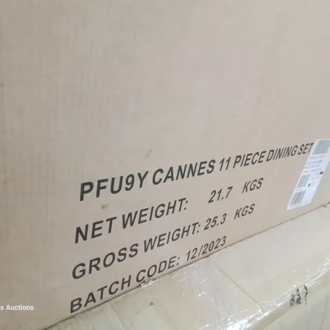 BOXED CANNES PATIO DINING TABLE