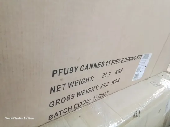 BOXED CANNES PATIO DINING TABLE