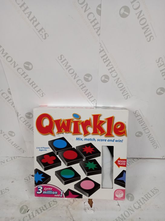 QWIRKLE BOARD GAME 2 TO 4 PLAYERS AGES 6+