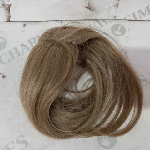 EASY HEAD BOB WIG SAND AND VANILLA