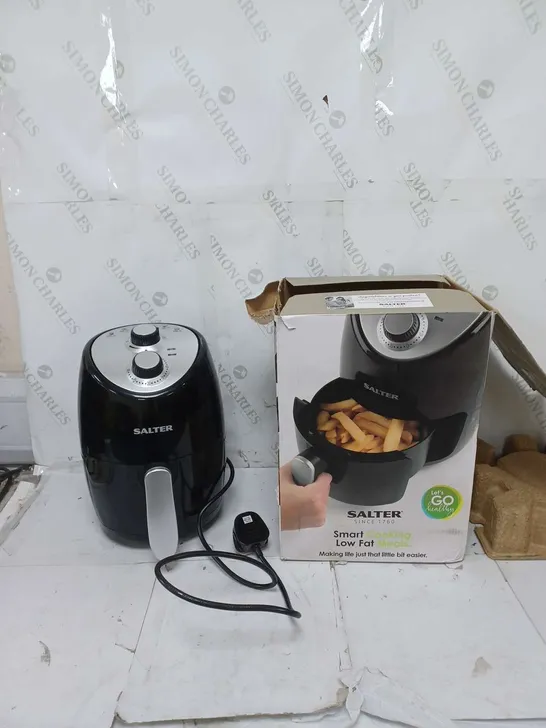 BOXED SALTER COMPACT HOT AIR FRYER 