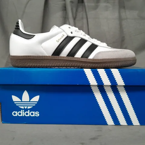 BOXED PAIR OF ADIDAS SAMBA OG SHOES IN WHITE/BLACK UK SIZE 5.5