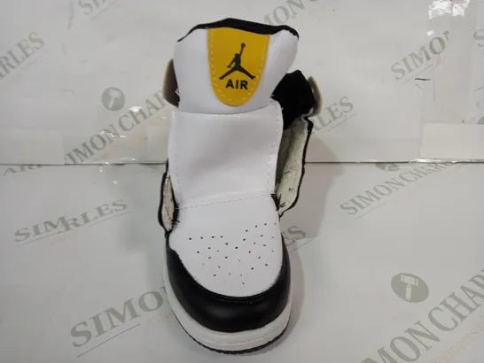 PAIR OF NIKE AIR JORDAN SHOES IN YELLOW/BLACK/WHITE SIZE UNSPECIFIED