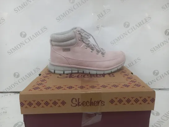 BOXED SKECHERS WARM PINK BOOTS - SIZE 5