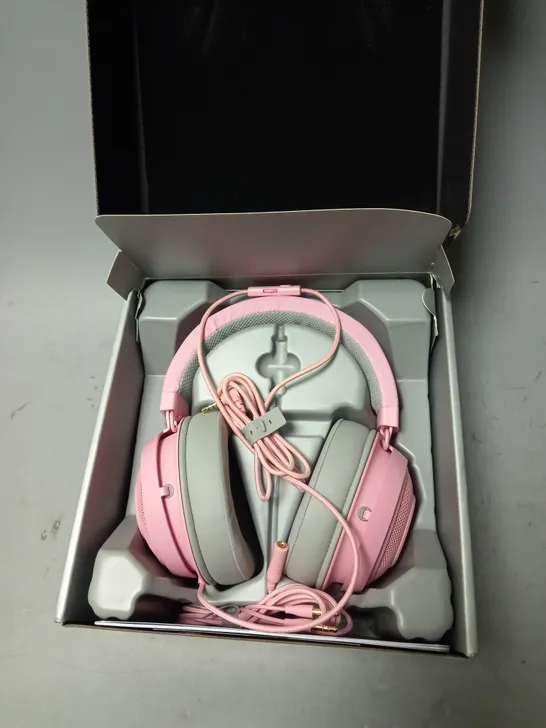 BOXED RAZER KRAKEN MULTI PLATFORM WIRED GAMING HEADSET IN PINK QUARTZ