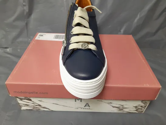 MODA IN PELLE WOMEN'S AZARA NAVY LEATHER TRAINERS SIZE 6