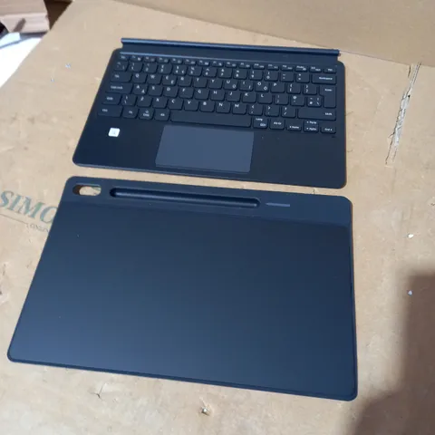 SAMSUNG KEYBOARD AND FOLIO CASE WITH TOUCHPAD