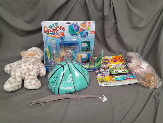 BOX OF APPROX 15 ASSORTED TOYS AND GAMES TO INCLUDE - TEDDIES, BASKETBALL AND AQUA DRAGONS