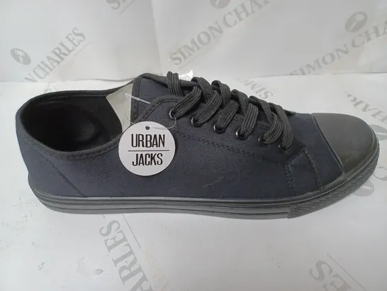 PAIR OF URBAN JACKS SHOES BLACK SIZE 12