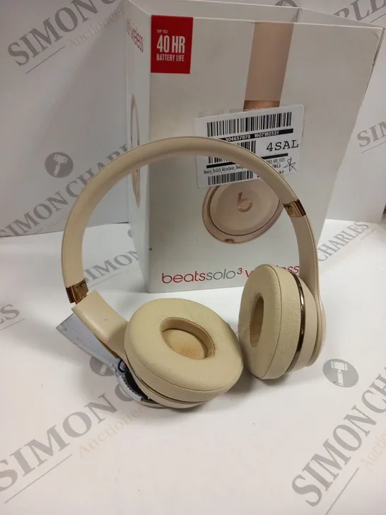 BOXED BEATS SOLO 3 WIRELESS HEADPHONES