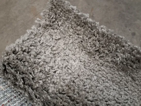 BRAND NEW PERU SILVER SHAGGY RUG - 60X220CM