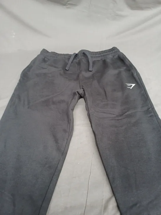 GYMSHARK CREST JOGGER IN BLACK - SMALL