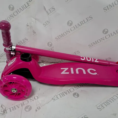 ZINC 3 WHEELED LIGHT UP STAR SCOOTER 