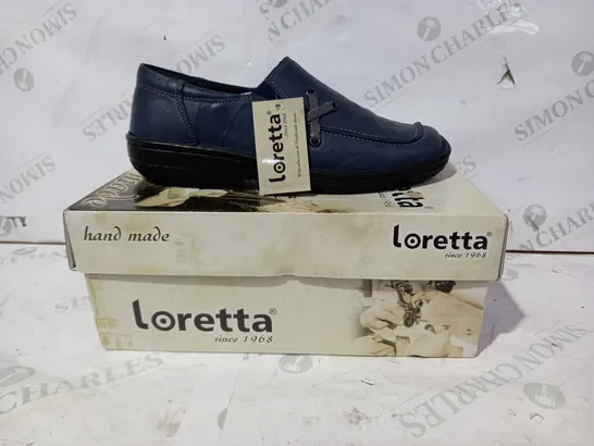 BOXED PAIR OF LORETTA FAUX LEATHER SLIP-ON SHOES IN NAVY EU SIZE 39