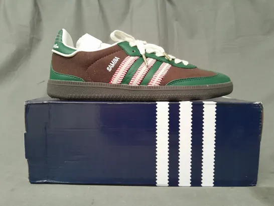 BOXED PAIR OF ADIDAS SAMBA OG SHOES IN BROWN/GREEN UK SIZE 9