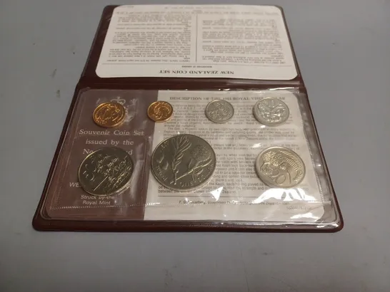 1981 NEW ZEALAND TREASURY SOUVENIR COIN SET 